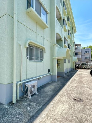 ソレーユ牧の原の駐車場