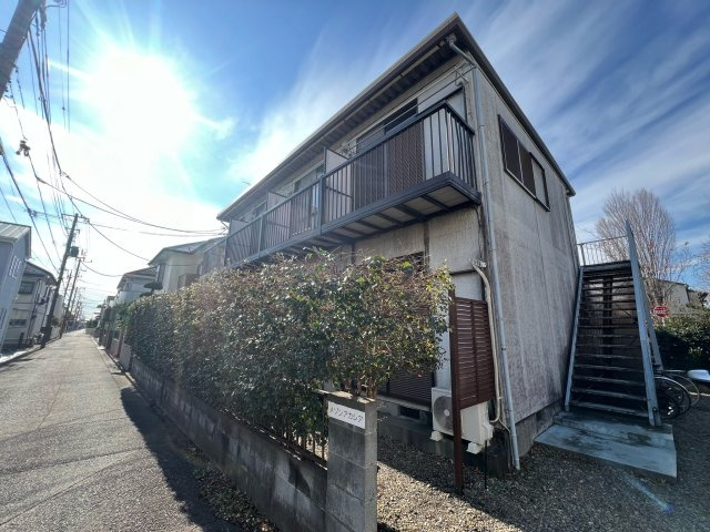 メゾンあかしあの外観|閑静な住宅街で落ち着きのある住まいです