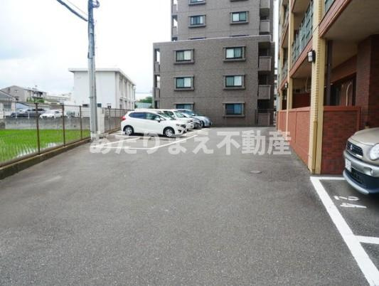 ボヌールふぢの駐車場