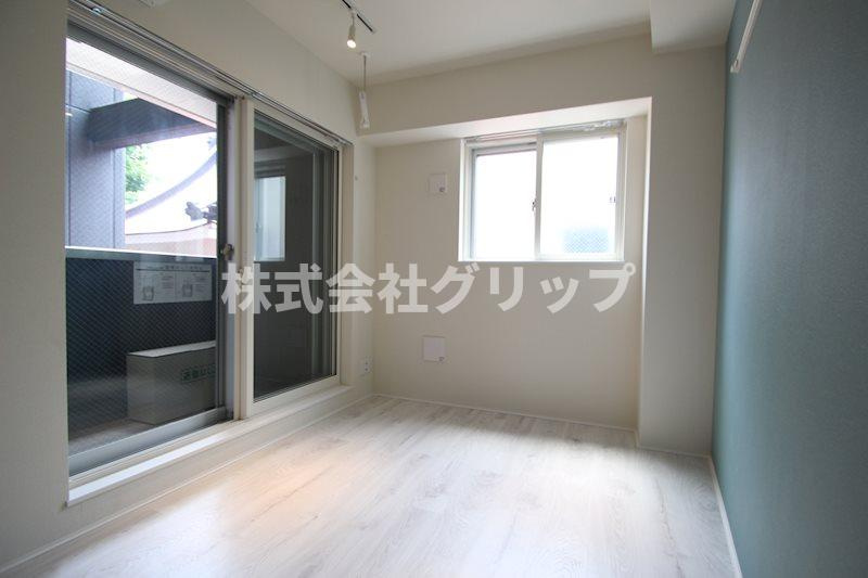 b'CASA Yokohamaの居間・リビング