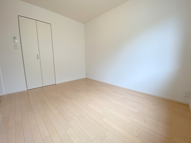 ライトビレッジの居間・リビング|★きれいなフローリングのお部屋です★