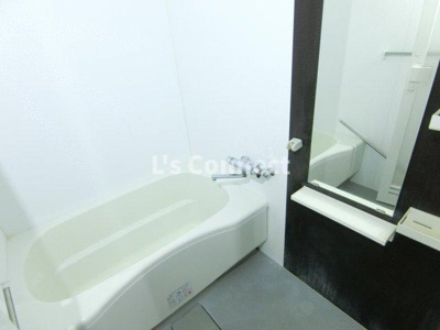 【浴室】 | しゃとれ小松島 | 給湯式のお風呂。