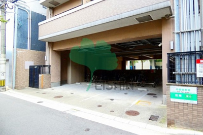 【駐車場】 | ラフィネスクロスロード博多ステーション