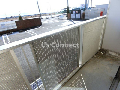 【バルコニー】 | エヌエスハイム　Ａ | 晴れた日には洗濯物もたくさん干せます。