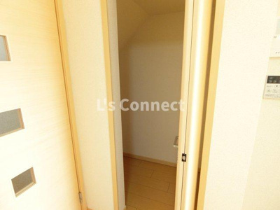 【設備】 | エヌエスハイム　Ａ | ２ヶ所に収納付き。