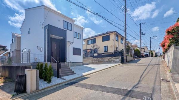 横浜市磯子区洋光台１丁目の新築一戸建の前面道路含む現地写真|周辺環境も合わせてご案内させて頂きます！
お気軽にお問い合わせ下さい！