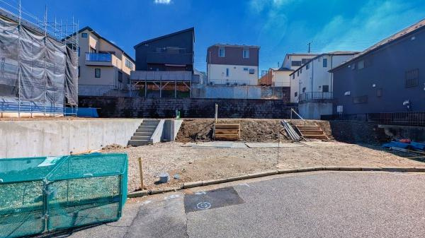 横浜市南区永田東２丁目の売地の前面道路含む現地写真|陽当りの良さ、住環境を現地にてご確認下さい！
周辺環境も合わせてご案内させて頂きます！