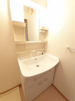 【洗面所】 | クレ　ド　ボヌールⅠ