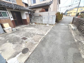 【前面道路含む現地写真】