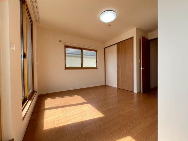 和歌山市栄谷　中古戸建の洋室