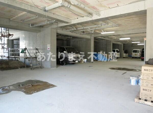 ウッドヴィレッジ城南の駐車場