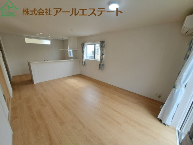 加古川市野口町野口　　中古戸建の居間・リビング