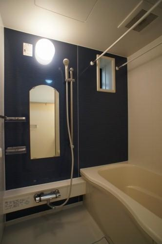 アストール Ｃの浴室