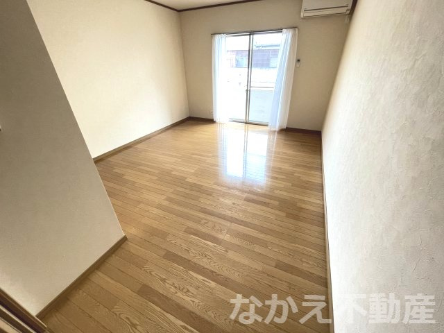 【寝室】 | 広くて明るい寝室