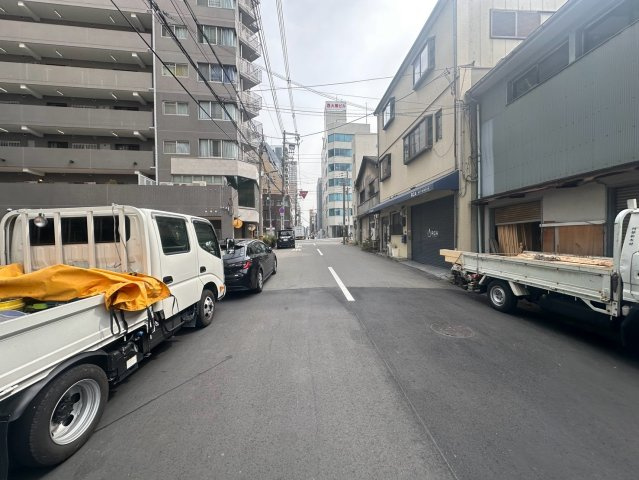 ドゥーエ南堀江の駐車場