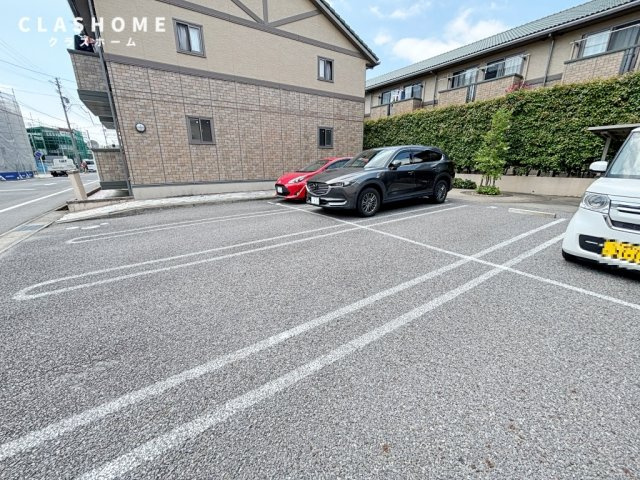 シャトレーヌB棟　　　刈谷市近郊の賃貸はクラスホームの駐車場