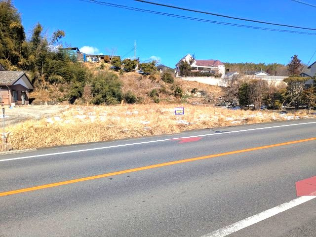 売土地　吉井町岩崎の周辺|大通り沿いでアクセス抜群！広大な敷地を活かした、店舗や事務所などの事業用としても魅力的な立地です。