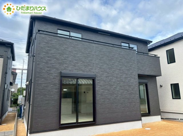 深谷市東方町　新築一戸建て　グラファーレ　02の外観|デザイナーズのようなお洒落な外観です♪