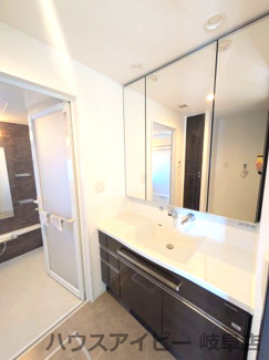 【居間・リビング】 | モアグレース岐阜加納10階角部屋！JR岐阜駅9分！築5年！日当り・眺望良好♪24時間ゴミ出しOK！ | モアグレース岐阜加納10階部分角部屋！JR岐阜駅まで徒歩9分！築5年！日当り・眺望良好♪24時間ゴミ出しOK！