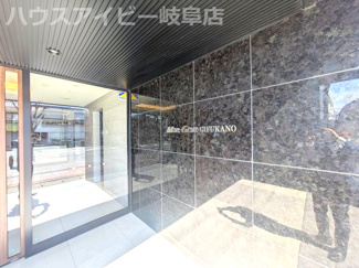 【エントランス】 | モアグレース岐阜加納10階角部屋！JR岐阜駅9分！築5年！日当り・眺望良好♪24時間ゴミ出しOK！ | モアグレース岐阜加納10階部分角部屋！JR岐阜駅まで徒歩9分！築5年！日当り・眺望良好♪24時間ゴミ出しOK！