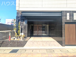 【エントランス】 | モアグレース岐阜加納10階角部屋！JR岐阜駅9分！築5年！日当り・眺望良好♪24時間ゴミ出しOK！ | モアグレース岐阜加納10階部分角部屋！JR岐阜駅まで徒歩9分！築5年！日当り・眺望良好♪24時間ゴミ出しOK！