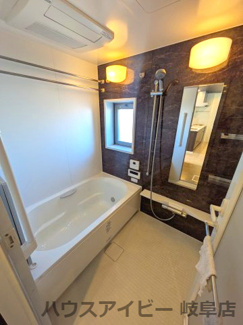 【独立洗面台】 | モアグレース岐阜加納10階角部屋！JR岐阜駅9分！築5年！日当り・眺望良好♪24時間ゴミ出しOK！ | モアグレース岐阜加納10階部分角部屋！JR岐阜駅まで徒歩9分！築5年！日当り・眺望良好♪24時間ゴミ出しOK！