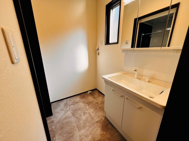 INFINITYの洗面所