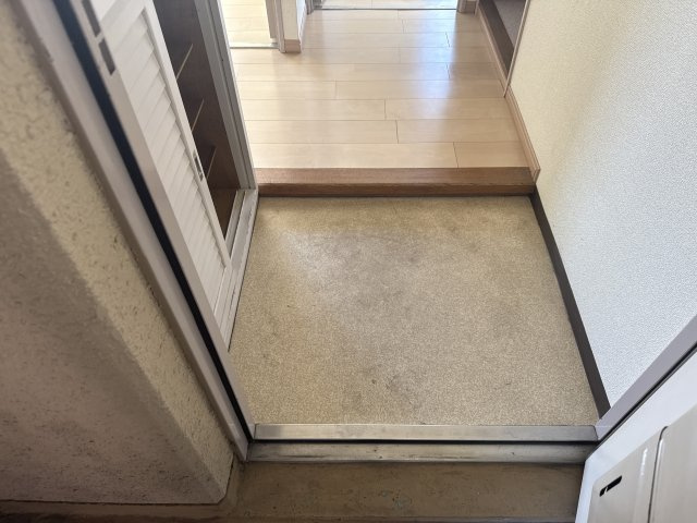 ロイヤルコーポ姫路の玄関