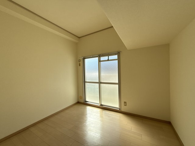 ロイヤルコーポ姫路の寝室