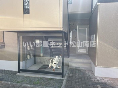 【エントランス】 | エスポワール３４　B棟