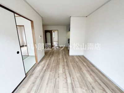 【居間・リビング】 | エスポワール３４　B棟