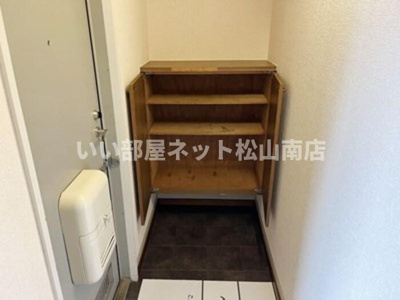 【玄関】 | エスポワール３４　B棟