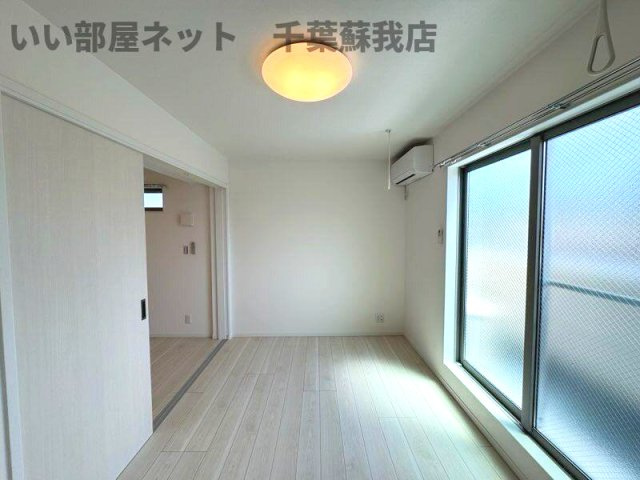 MKⅠ本千葉の寝室|明るい洋室です