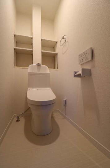 アーバンライフ江西　中央区春日町のトイレ
