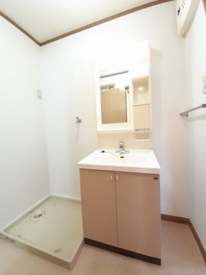 【洗面所】 | エクセルシャトーＡ | スペースが確保できる洗面所です