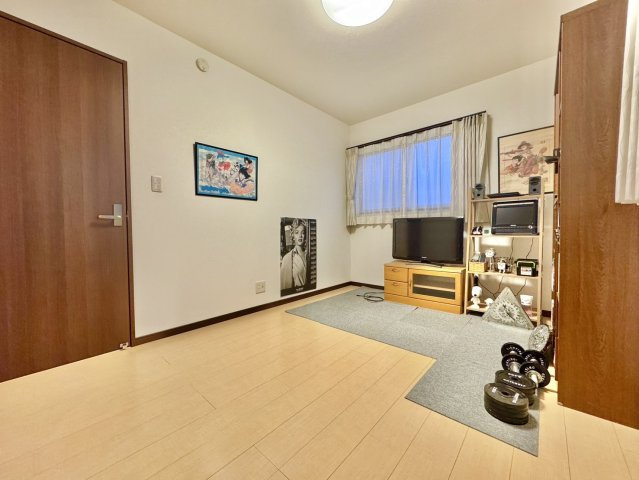 笠間市大田町中古戸建の洋室