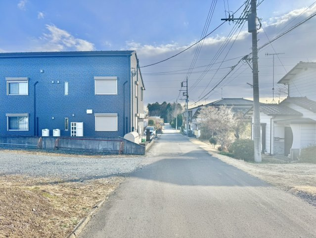 笠間市大田町中古戸建の前面道路含む現地写真