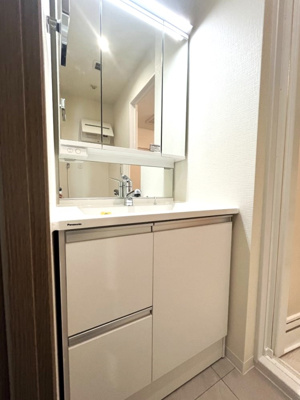 【洗面所】 | イトーピア稲毛マンション | コンパクトで使いやすい洗面所