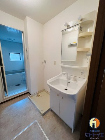 ネオポリス都の独立洗面台