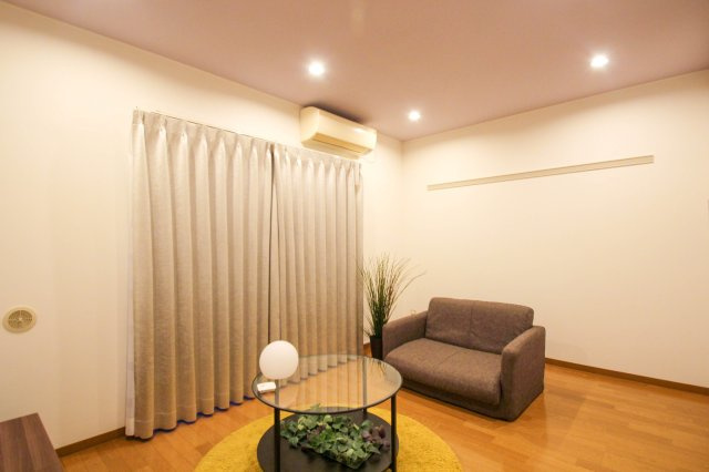 sundaysの居間・リビング