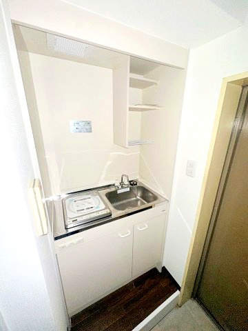 スカイコート西日暮里のキッチン|IHコンロ完備！火を使わないので安全・清潔、後片付けもラクラク♪