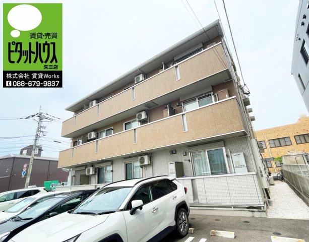 徳島市山城西４丁目のアパート