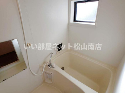 【浴室】 | メゾン･ヴェール　A棟