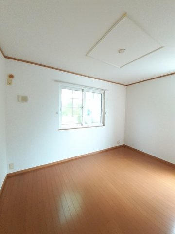 アンジェリカ　Ｃの内装|明るい色調の室内です