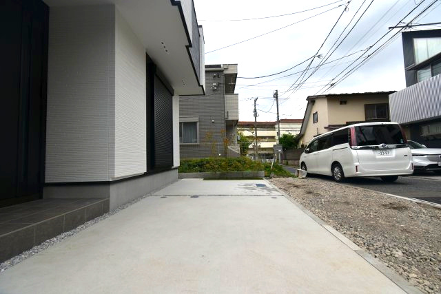 浜田山1丁目・新築戸建・1号棟の駐車場