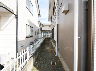 【外観】 | 建物西側境界