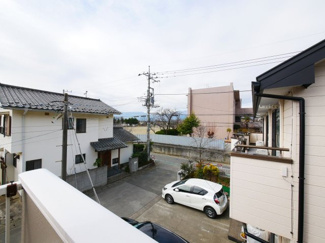 【展望】 | バルコニーからの眺望　羽黒小学校が見えます。