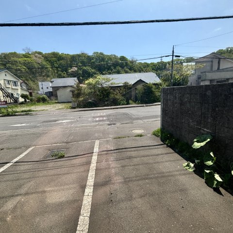 novelの駐車場