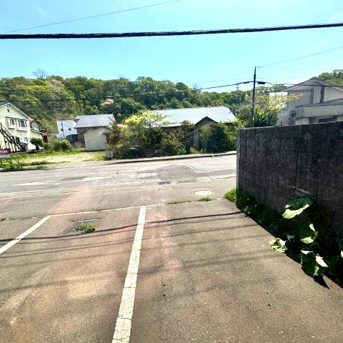 novelの駐車場