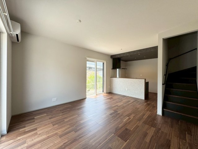 【居間・リビング】の画像